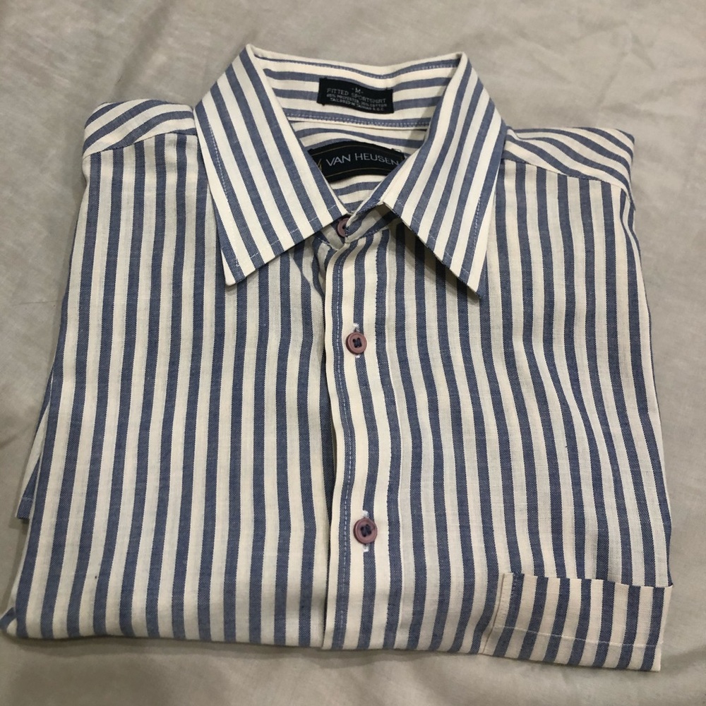 Vintage Van Heusen Short Sleeve Button Up Shirt